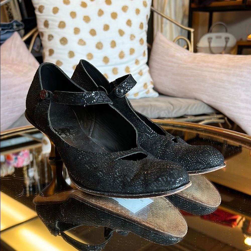 Black Mary Jane Heels with Textured Fabric